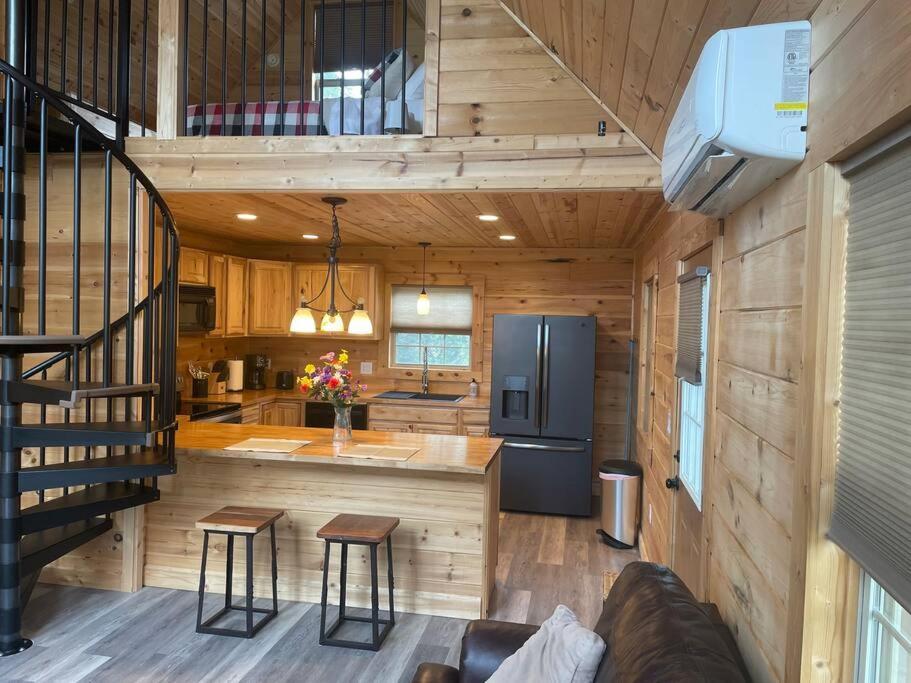 Cozy 1 Bedroom Cabin In The Heart Of Jonesborough Extérieur photo